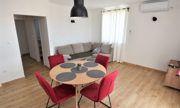 Kuća Svenka, Apartman 4+1 b, Murter
