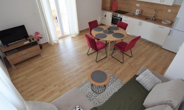Kuća Svenka, Apartman 4+1 b, Murter