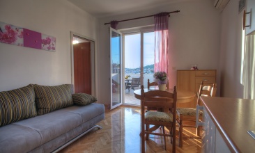 Kuća Irena, Apartman 2+2 b, Jezera