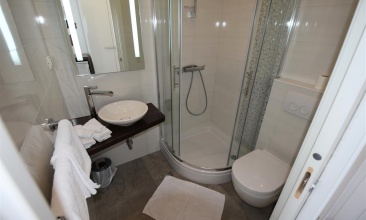 Kuća Josip, Soba  2 b, Tisno