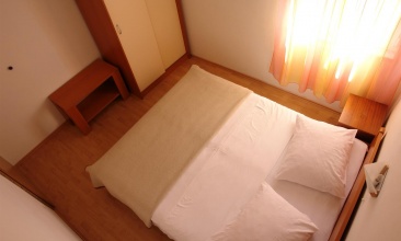 Kuća Andrija, Apartman 4+1 b, Jezera