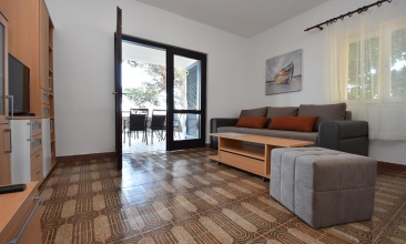 Kuća Vladimir, Apartman 4+1 a, Betina