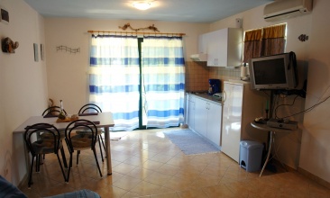 Kuća Darija, Studio 2+1 b, Murter