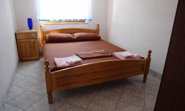 Kuća Denis, Apartman 4+1 b, Jezera