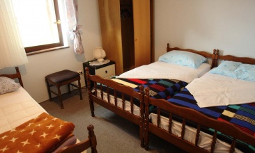 Kuća Đurđa, Apartman 4+2 b, Murter