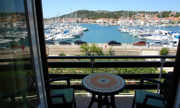 Kuća Doris, Apartman 2+2 a, Jezera