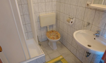 Kuća Doris, Apartman 2+2 a, Jezera