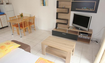 Kuća Edo , Apartman 2+2 a, Murter