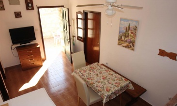 Kuća Đenko 2, Apartman 4+2, Betina