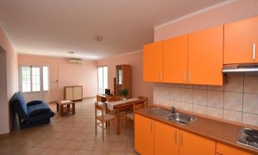 Kuća Sandra, Apartman 4+2 a, Murter