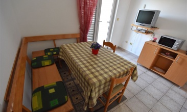 Kuća Kopriva, Apartman 4 a, Murter