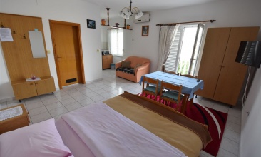 Kuća Kopriva, Studio 2, Murter