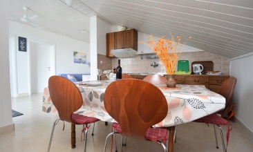 Kuća Đurđa, Apartman 4+2 a, Murter