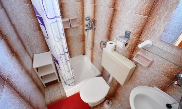 Kuća Andrija, Apartman 2+1 b, Jezera