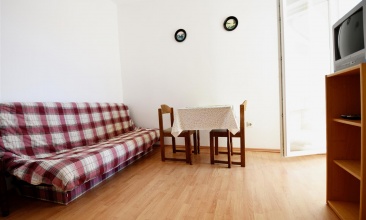 Kuća Andrija, Apartman 2+1 b, Jezera