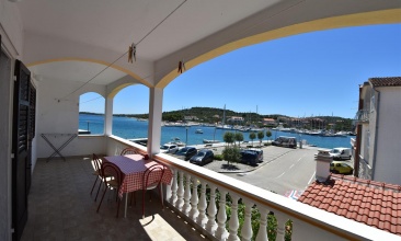 Kuća Andrija, Apartman 4 a, Jezera