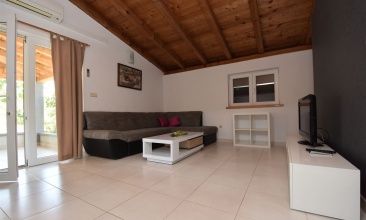 Kuća Lovre, Kuća za odmor 6+2, Murter