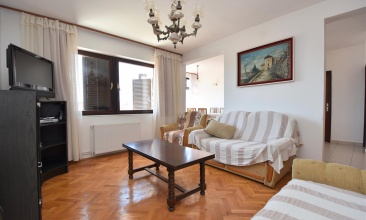 Kuća Henrik, Apartman 4, Jezera