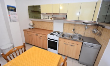 Kuća Henrik, Apartman 4, Jezera