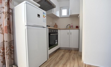 Kuća Andrija, Apartman 2 c, Jezera