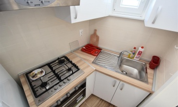 Kuća Andrija, Apartman 2 c, Jezera