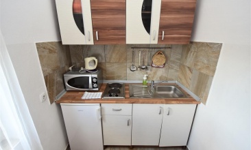 Vila Bonino, Apartman 2+2 b, Murter