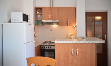 Kuća Divna, Apartman 2+3 a, Betina