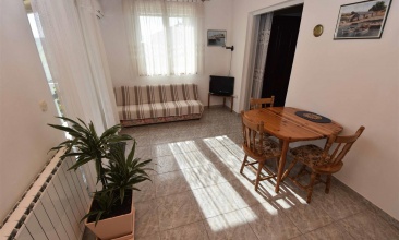 Kuća Lidija, Apartman 2+1 a, Betina