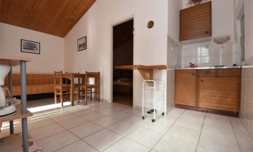 Kuća Lidija, Apartman 2+1 b, Betina