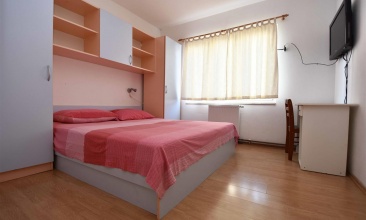 Kuća Goranka, Apartman 6+2, Murter