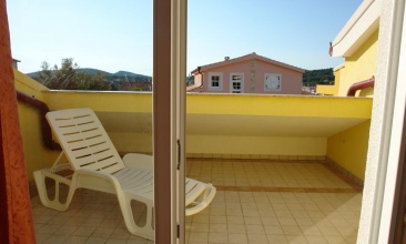 Kuća Frane, Apartman 2+1 c, Jezera