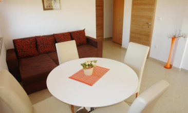 Kuća Gordan, Apartman 2+2 a, Murter