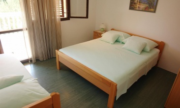 Kuća Gordan, Apartman 4+2 a, Murter