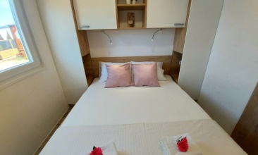 Kuća Jazina 2, Mobilna kućica 4+2, Tisno