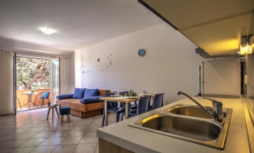 Kuća Ena, Apartman 2+2 b, Betina