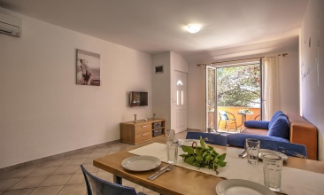 Kuća Ena, Apartman 2+2 b, Betina