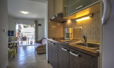 Kuća Ena, Apartman 2+2 a, Betina