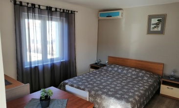 Kuća Nives, Studio 2+1, Murter