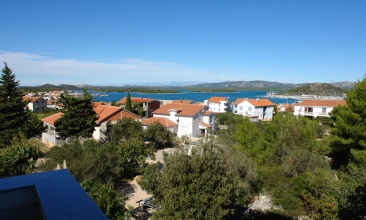 Kuća Ivica, Apartman 2+1 a, Murter