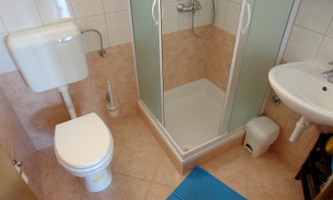 Kuća Ivica, Apartman 2+1 b, Murter