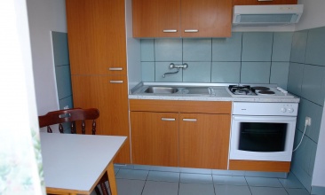 Kuća Karlita, Apartman 2+1 c, Tisno