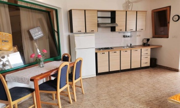 Kuća Karmela, Apartman 2+2 a, Tisno