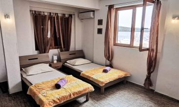 Kuća Karmela, Apartman 2+2 a, Tisno