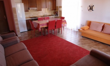 Kuća Milin, Apartman 4+2 a, Jezera