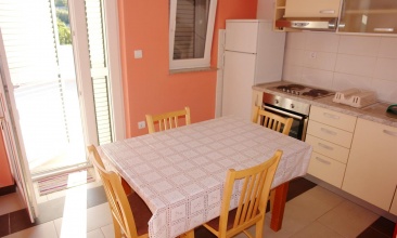 Kuća Mirko, Apartman 2+2 a, Murter