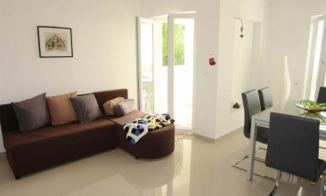 Kuća Nastja , Kuća za odmor 2+2, Murter