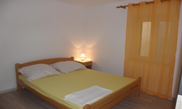 Kuća Jartić, Apartman 4+2, Betina