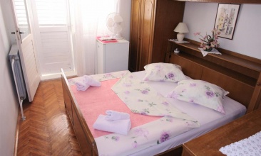 Kuća Silvija, Soba  2 b, Murter