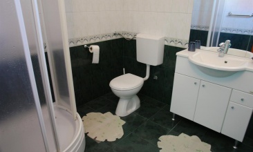 Kuća Smilja, Apartman 2+2 a, Jezera