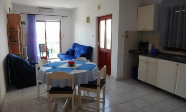 Kuća Smilja, Apartman 4+2 a, Jezera
